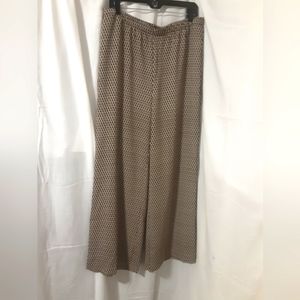 Wide-legged pull-on pant NWOT